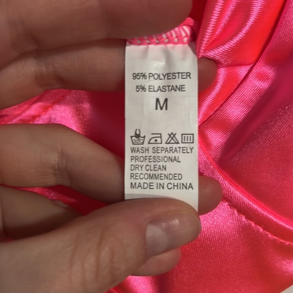 đź’—Shiny Neon Pink Satin Teddyđź’— - Picture 4 of 4